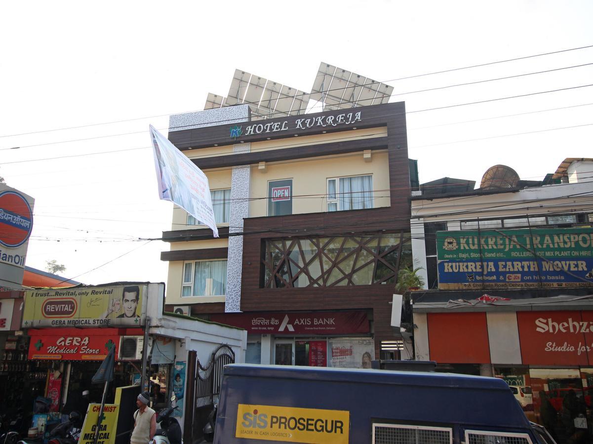 Oyo 8132 Hotel Kukreja Dehradun Exteriör bild