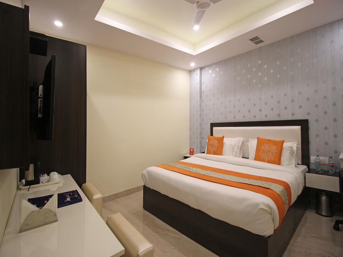 Oyo 8132 Hotel Kukreja Dehradun Exteriör bild