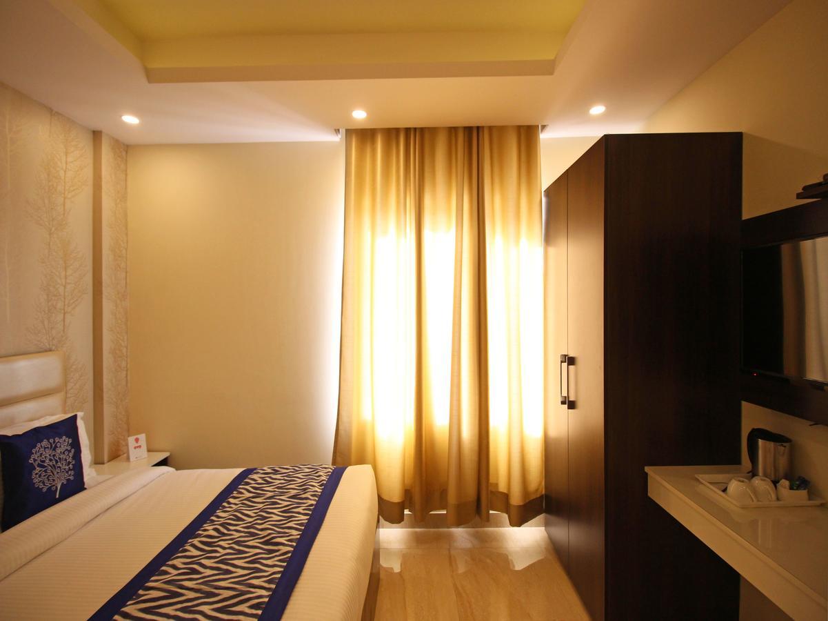 Oyo 8132 Hotel Kukreja Dehradun Exteriör bild