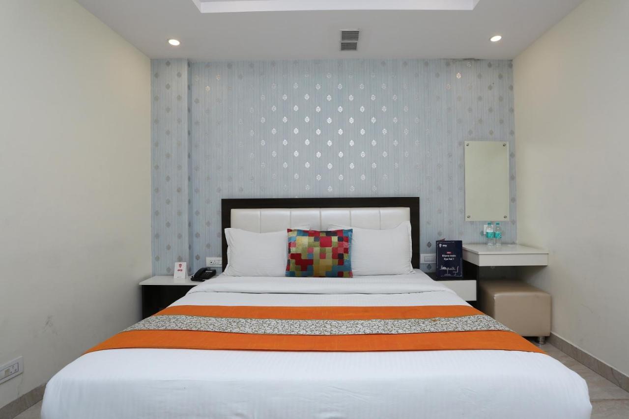 Oyo 8132 Hotel Kukreja Dehradun Exteriör bild